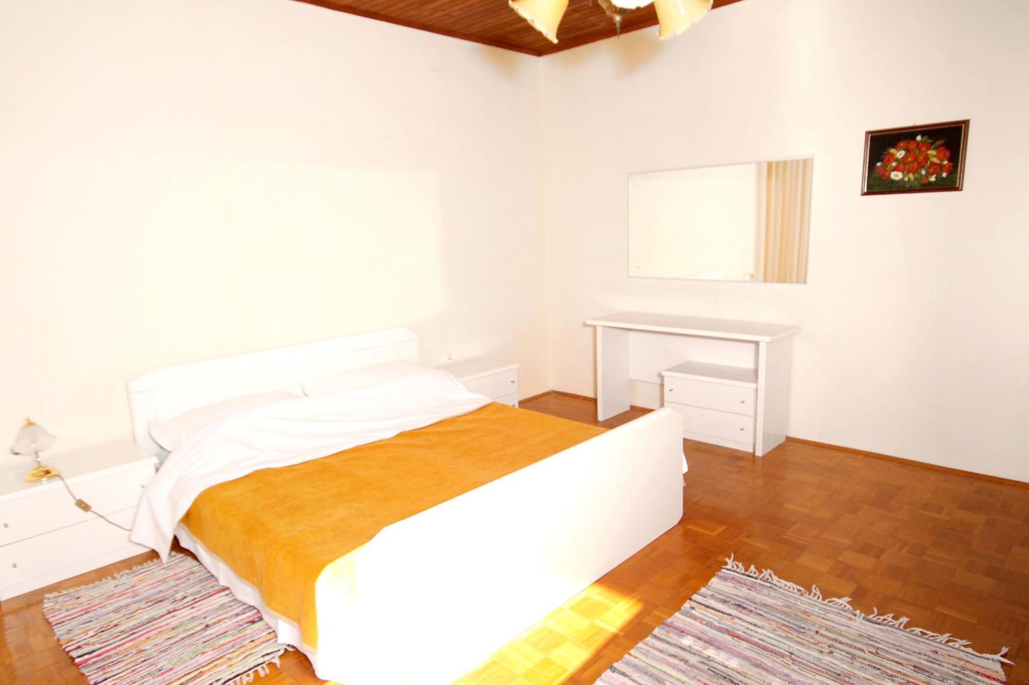 Apartments By The Sea Privlaka, Zadar - 666 Ruang foto